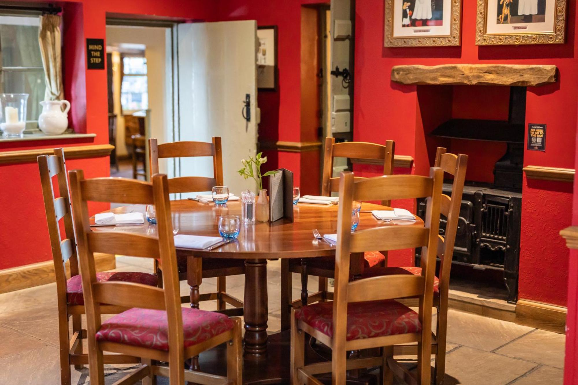 The Red Lion Hotel Hillingdon Exterior foto